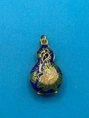 Small Clossione pendant